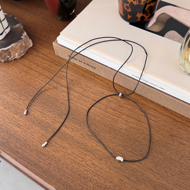 multi way slim cord choker/silver