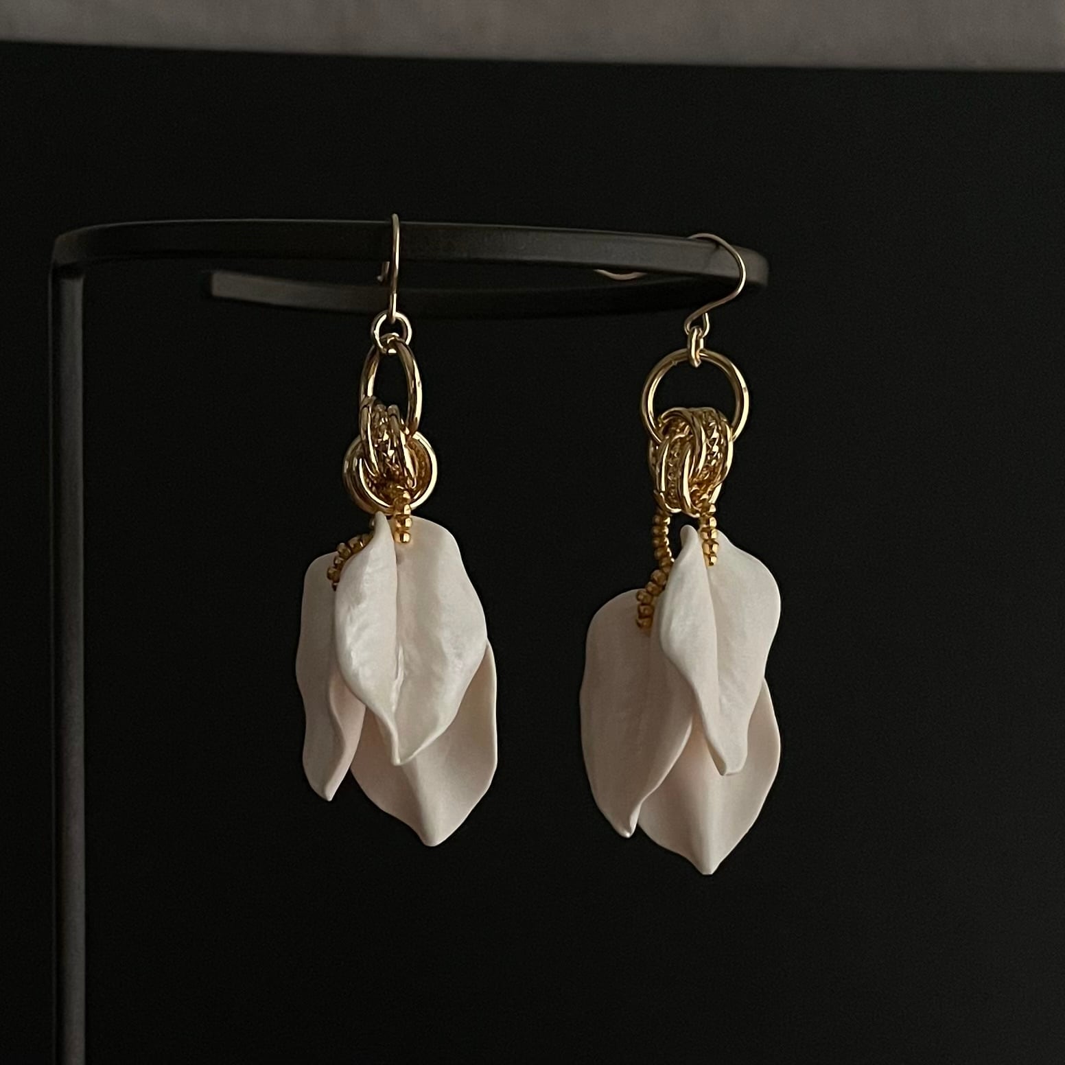 海のグラデーションカラーモチーフピアス | KU-accessory
