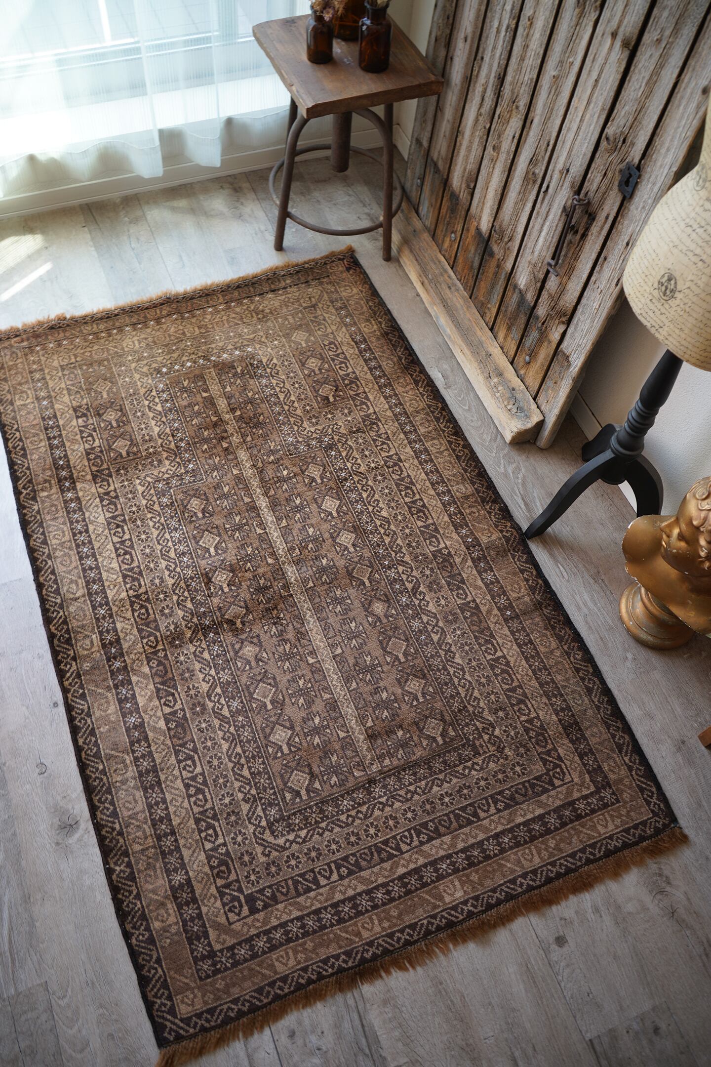 320】Vintage Afghan Baluch rug 1970's | ヴィンテージラグ専門店