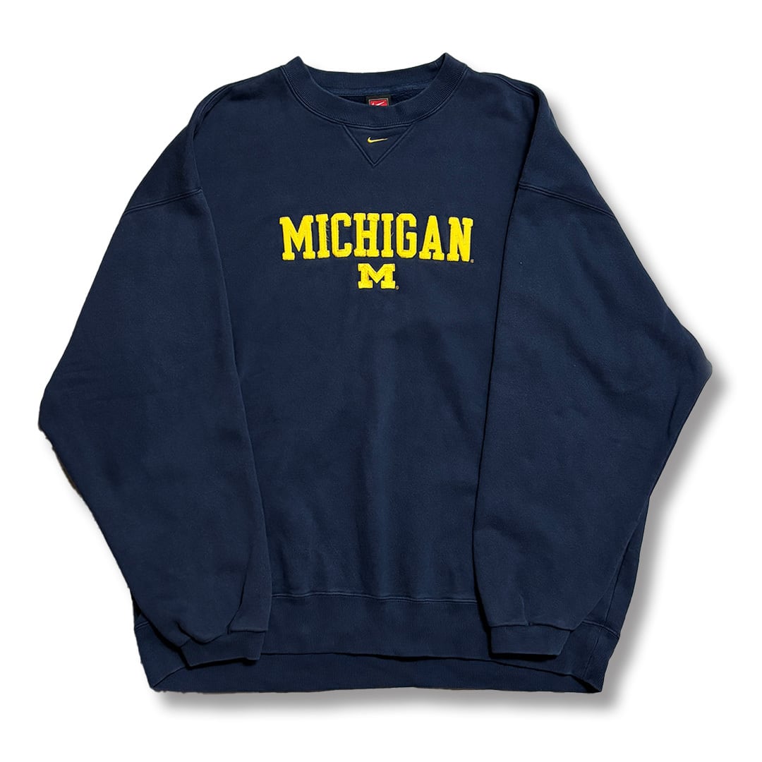 University of Michigan Logo Embroideried Sweatshirt. NIKE