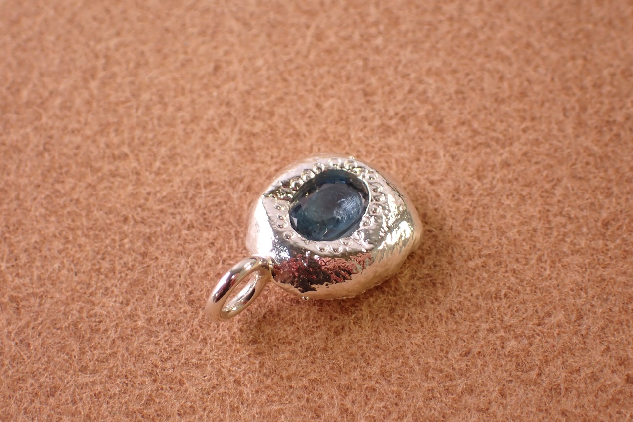 ロンドンブルートパーズペンダントトップ シルバー925 [D11‐105]