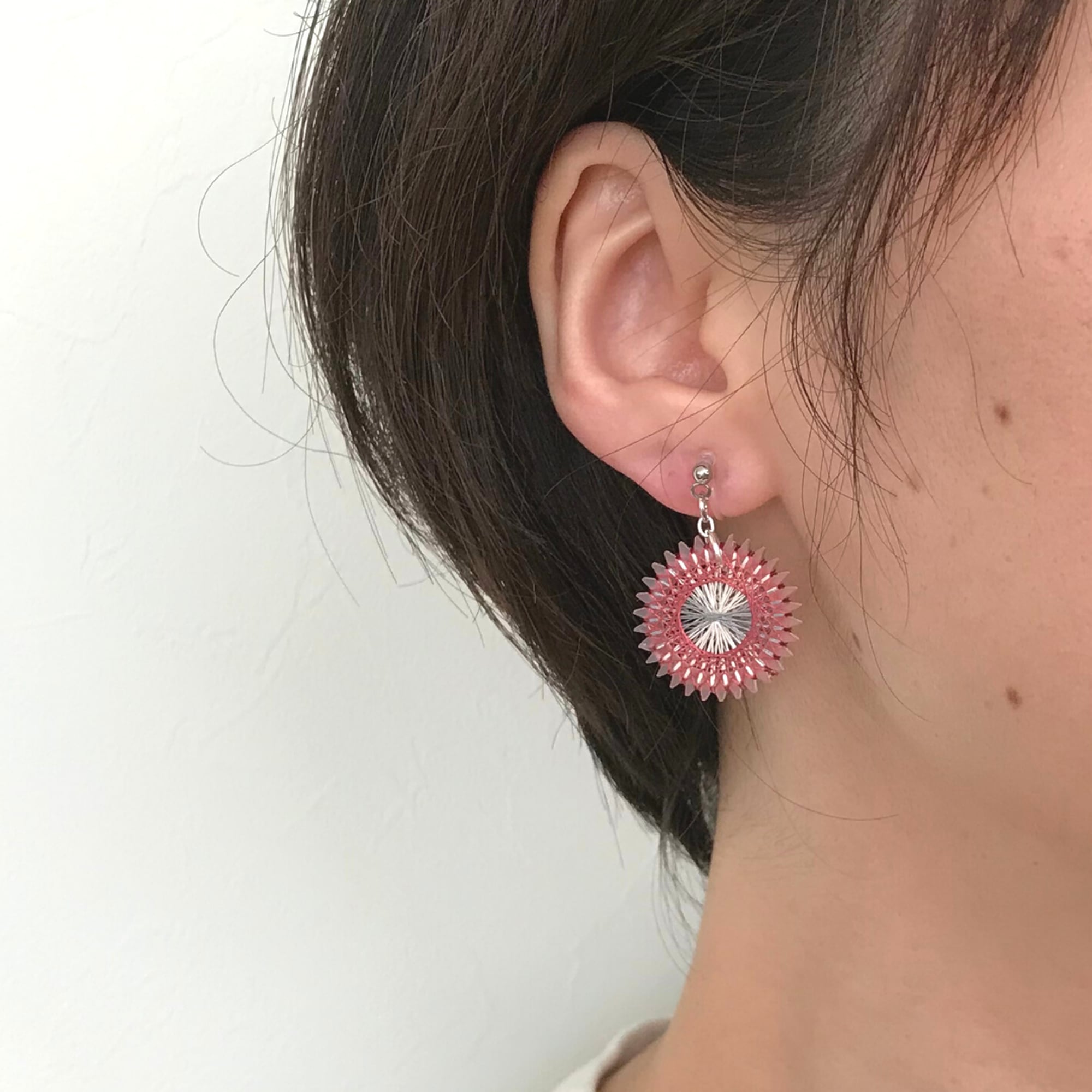 ガーベラあかね色 イヤリング / ピアス / ノンホールピアス | おかもと 