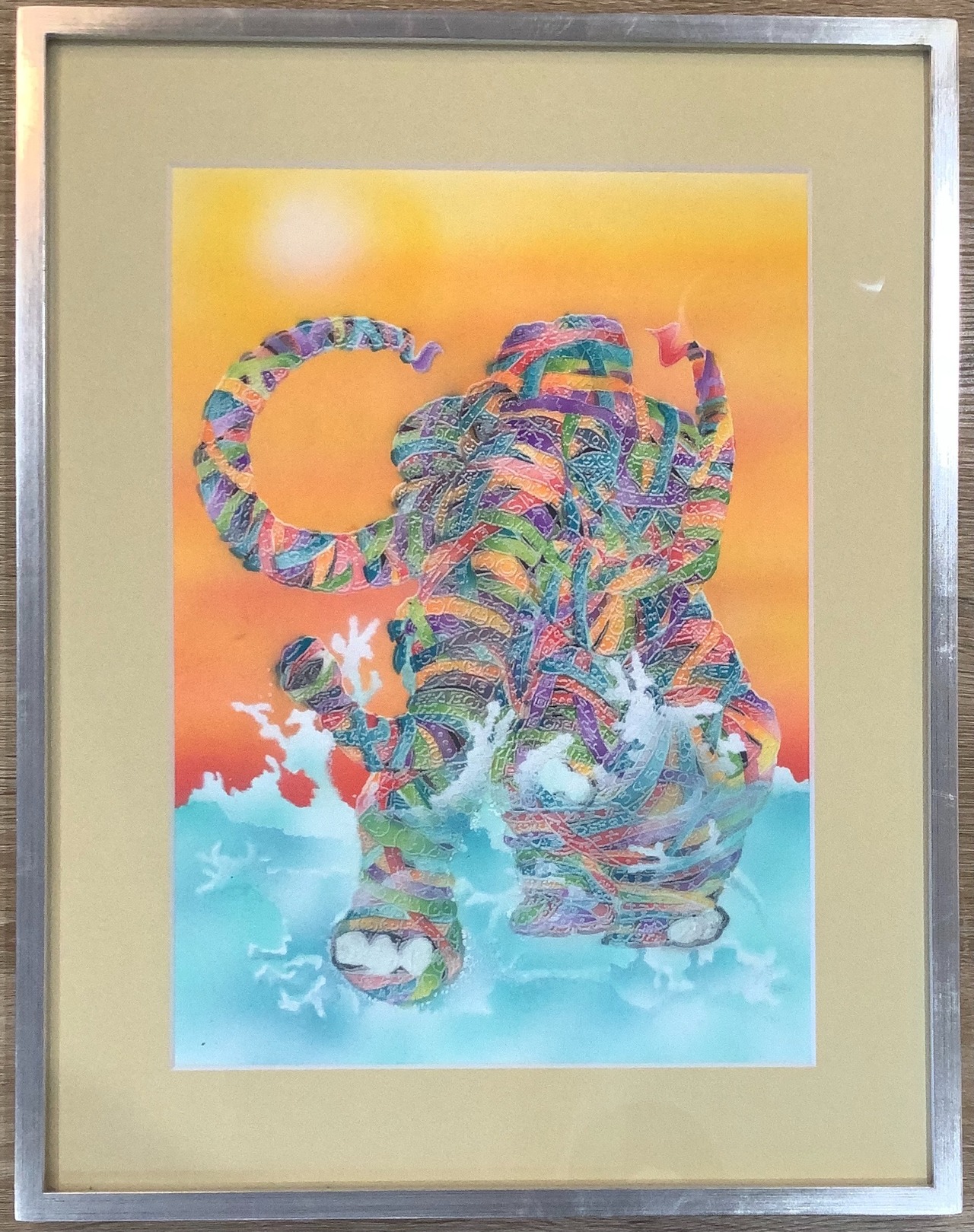 Vivid mammoth (マンモスの水浴び ) ロングTシャツ( Vネック ) ネイビー