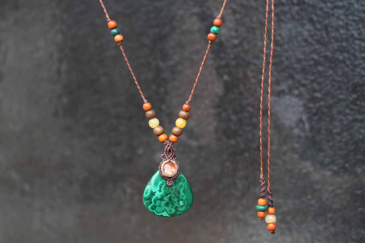 Malachite  & Sunstone micro macrame woody pendant