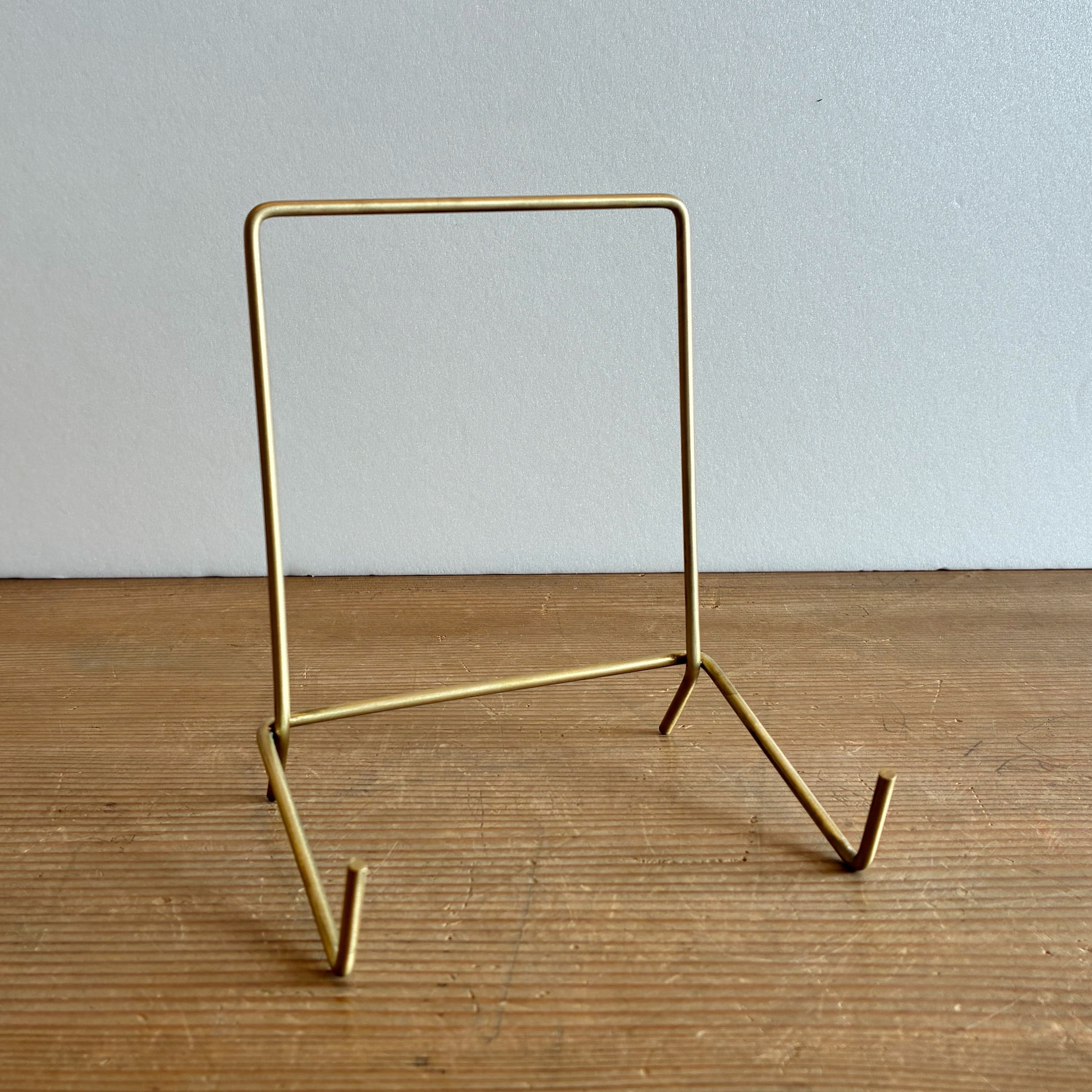 Brass Stand (M)