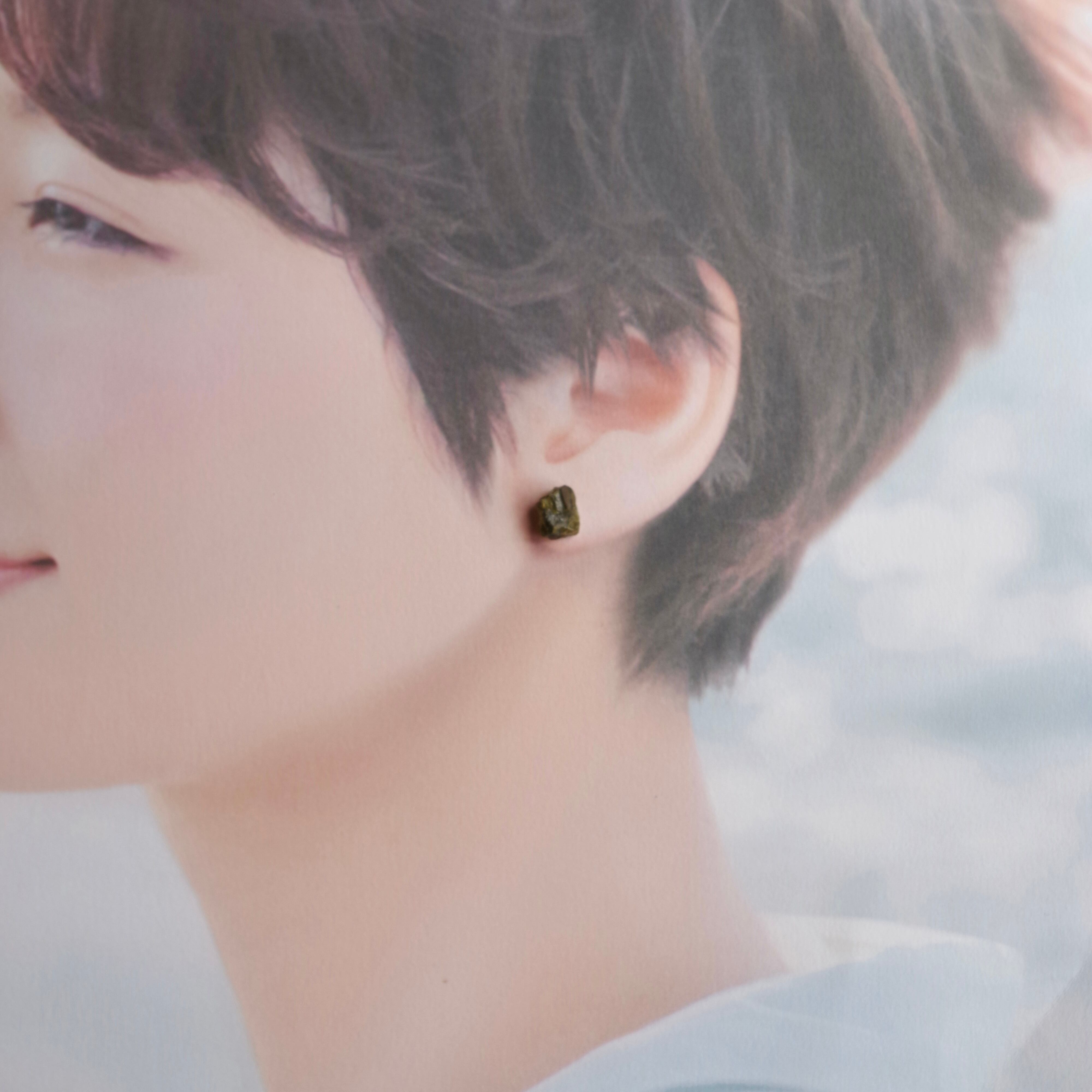 天然石 希少 スフェーン 痛くないイヤリング スフェーン ピアス / イヤリング アレルギー対応 希少石 原石 鉱物