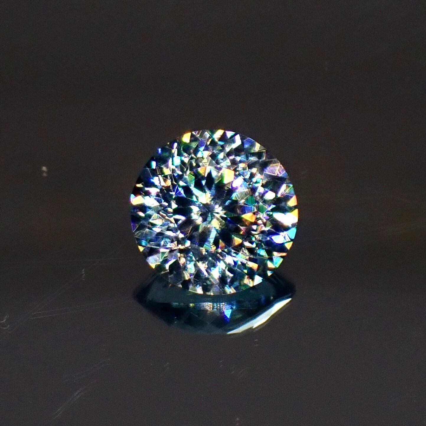 Bright Brilliant Cut™️ “129 Facets” 】光を極める、究極の輝き 1.30