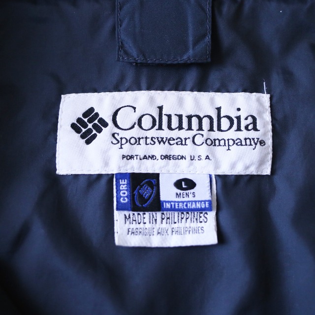 "Columbia" 3-tone good coloring over silhouette mountain jacket