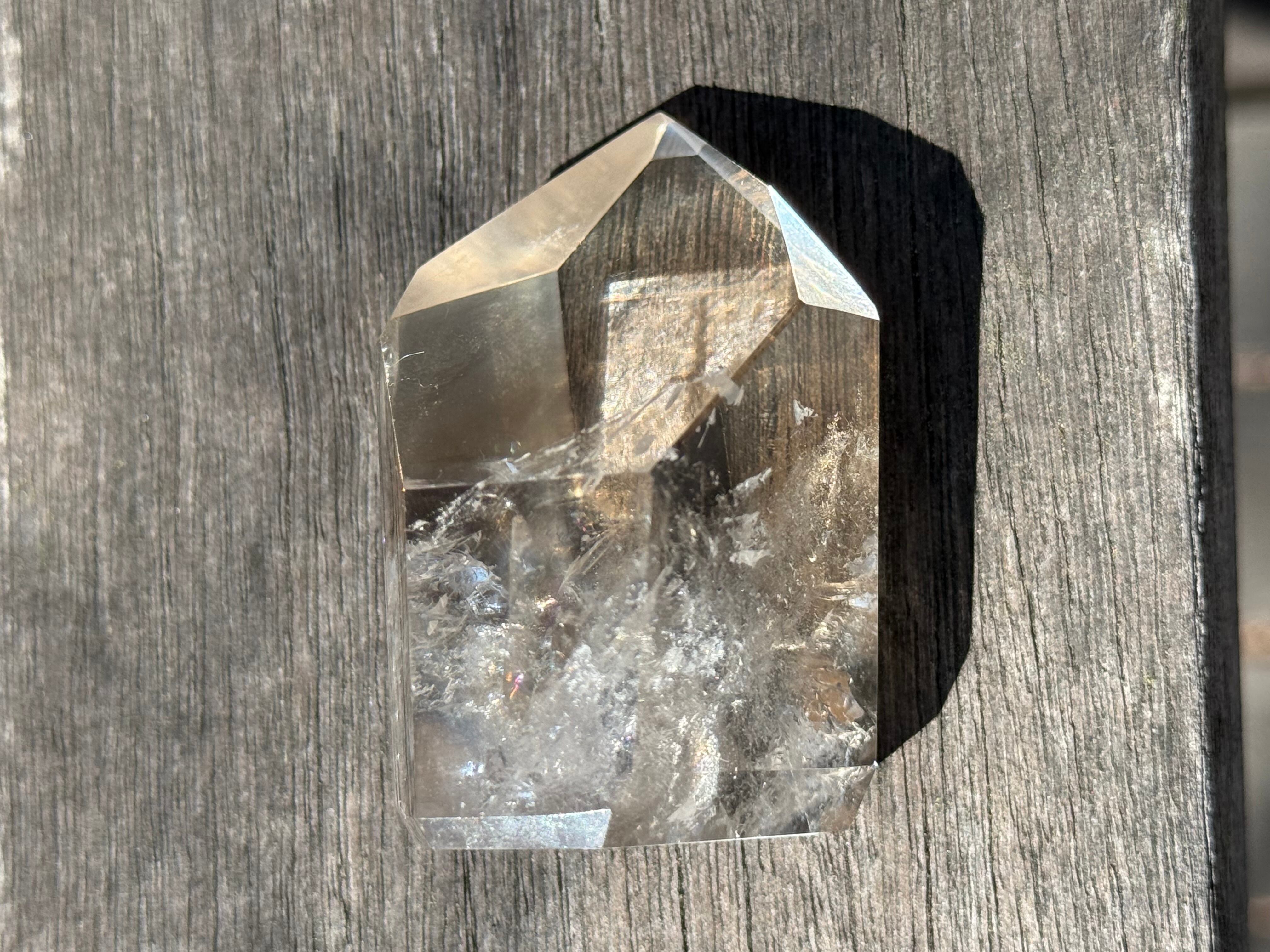 スモーキートマスゴンサガ産水晶ポイント 27