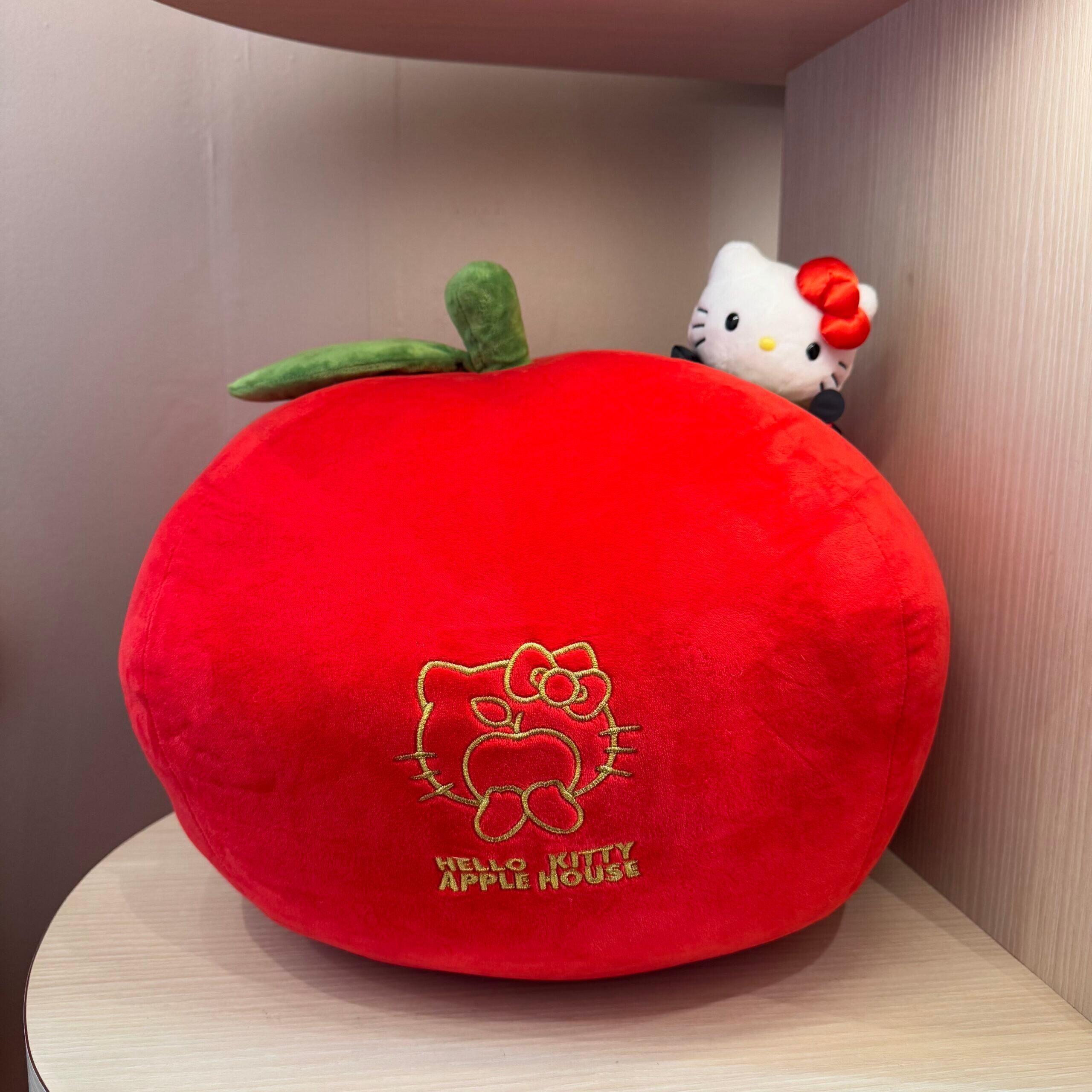 HELLO KITTY APPLE HOUSE】りんごクッション | hkappleland