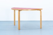 Alvar Aalto | Table 95 linoleum red