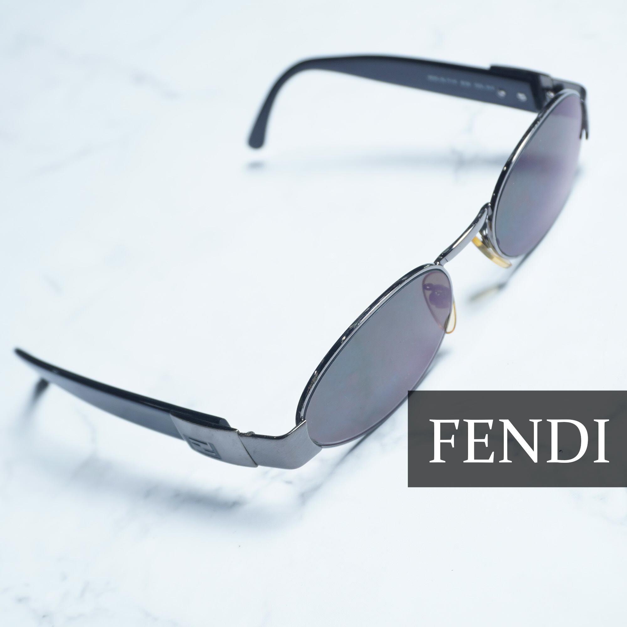 FENDI フェンディ ロゴ サングラス