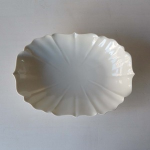 宮田竜司 白磁 稜花楕円鉢 長（26-049）