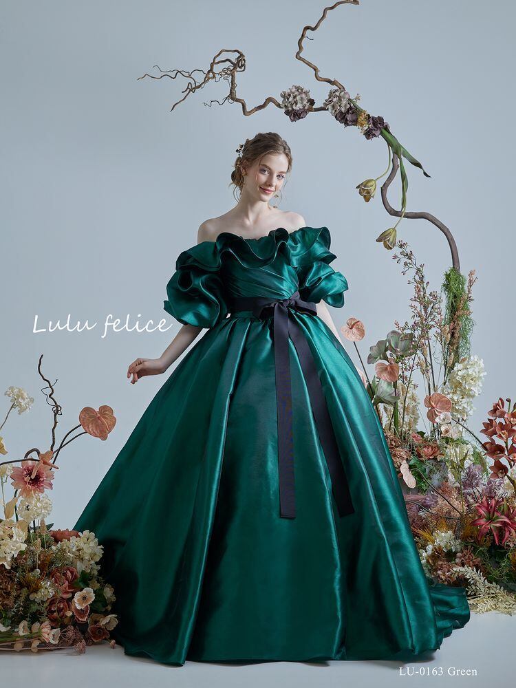 ☆ウエディングドレス エメラルドグリーンとイエローの可愛いドレス  