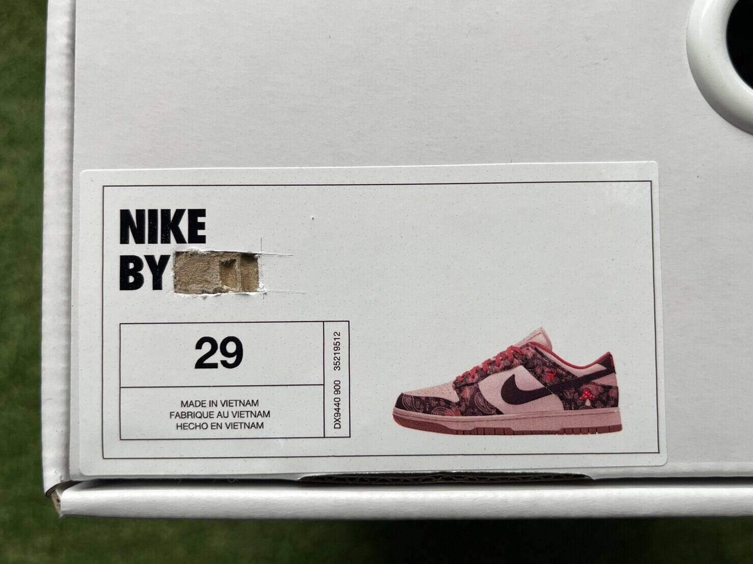 NIKE SB 箱　②us9.0 入手困難!! Nike SB Dunk Low Wolf Grey x ”Yuto” (Nike