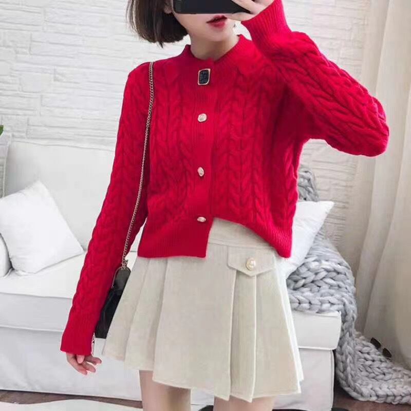 ケーブル編みニットカーディガン