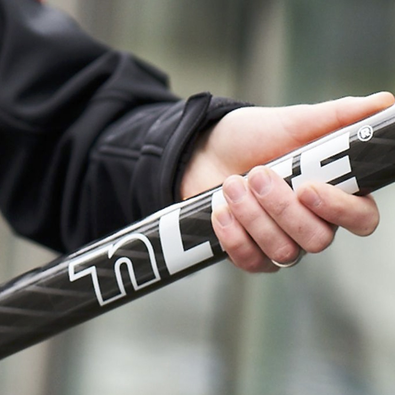 【より安定した高所作業をより正確に！さらに進化したウォーターポールシステム】nLITE® カーボン24K テレスコピックエクステンションポール　2段　3.2ｍ