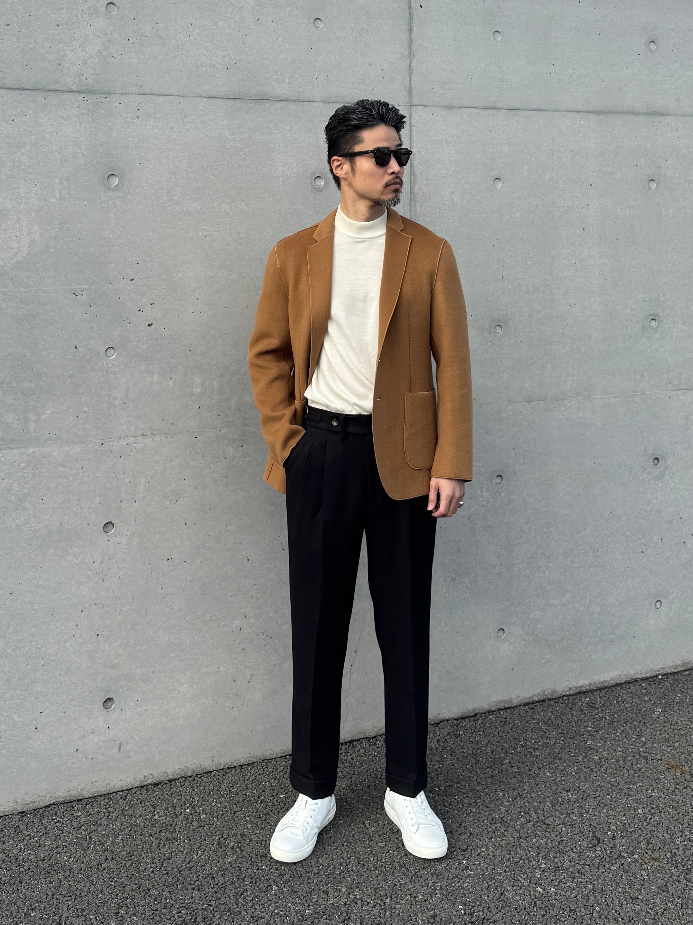 ツータックベルトレススラックス【秋冬用】 | Wide Range