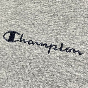 【Champion】ワンポイント 刺繍ロゴ ロンT ロングTシャツ 長袖Tシャツ チャンピオン X-LARGE ビッグサイズ シンプル グレー メキシコ製 US古着