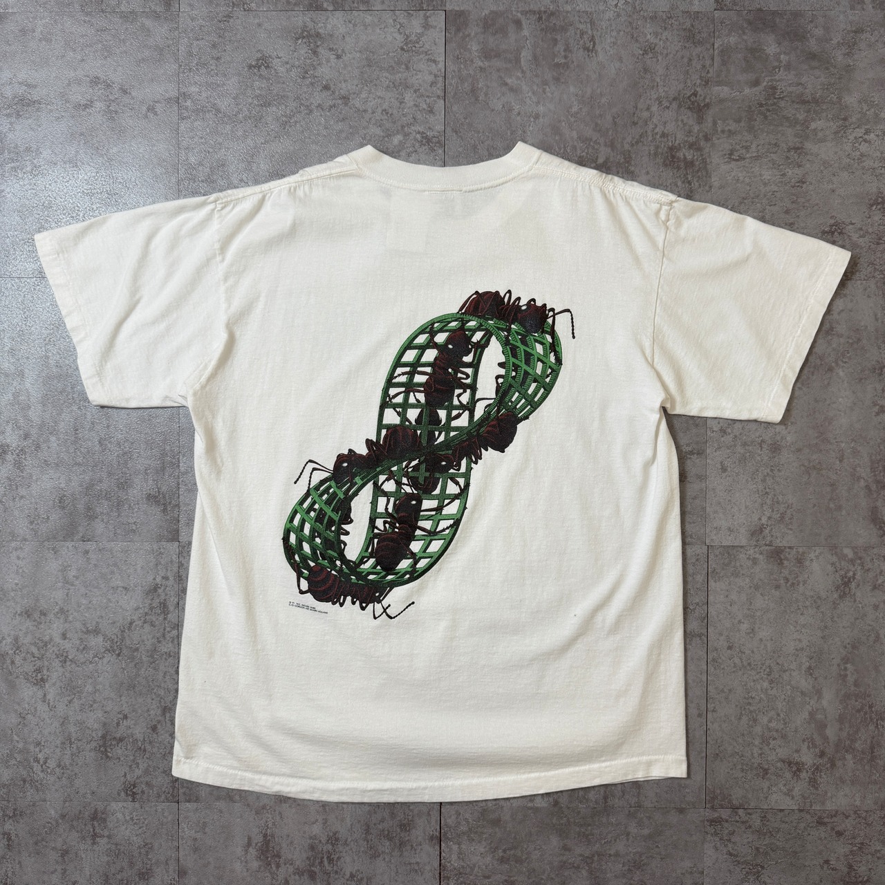 90's M.C.Escher "Mebius Strip II (Red Ants)" Printed T-Shirt USA ANDAZIA ART 90年代 エッシャー メビウスの帯II(赤蟻) プリント Tシャツ アメリカ ヴィンテージ ビンテージ だまし絵 アート TT2026-0005 - 2