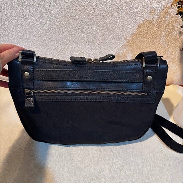 B.stuff　新色入荷！ナイロンコンビショルダーバッグ