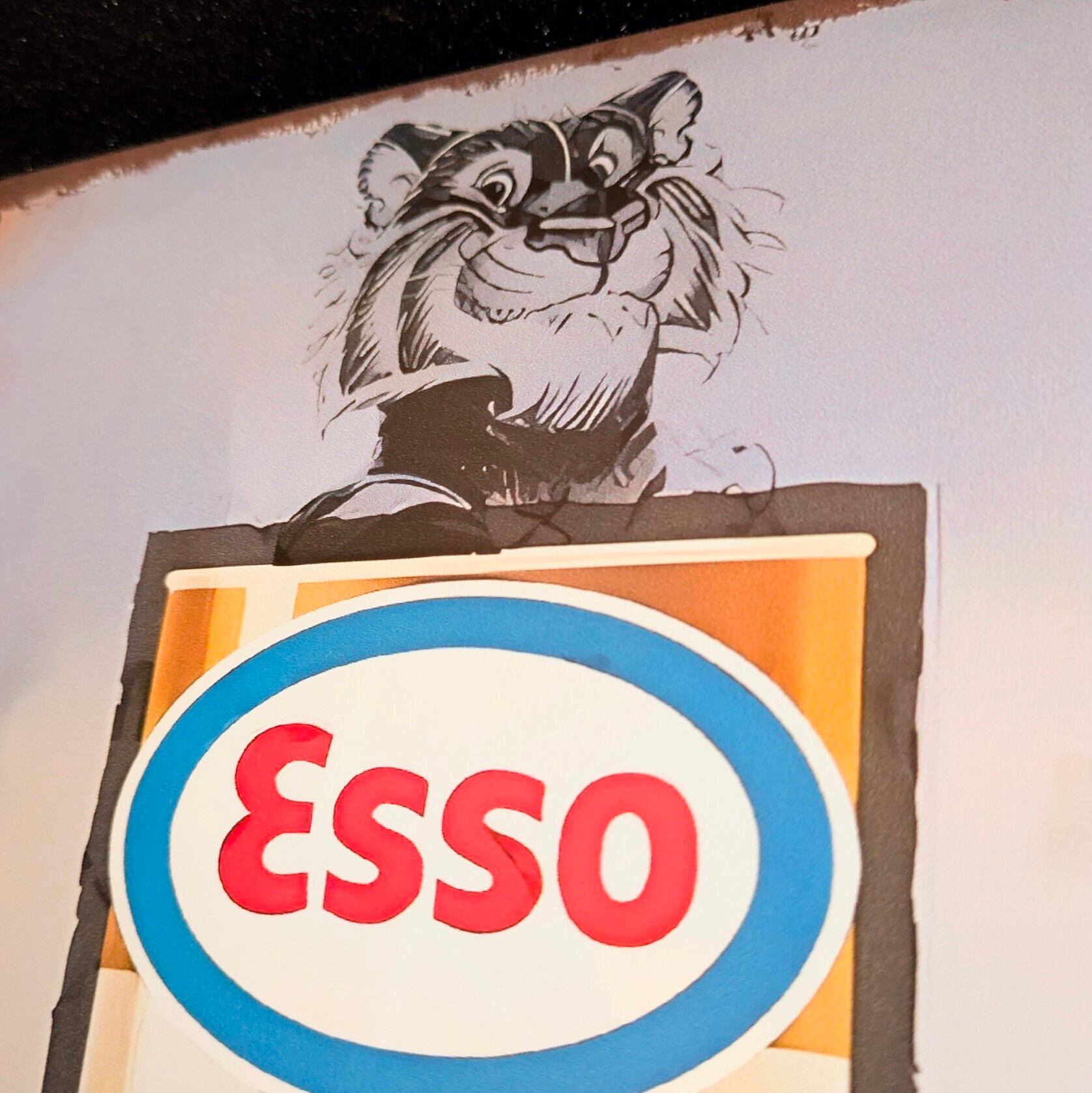 送料無料！ちょうどいいブリキ看板 【 ESSO ( エッソ ) / エッソ石油