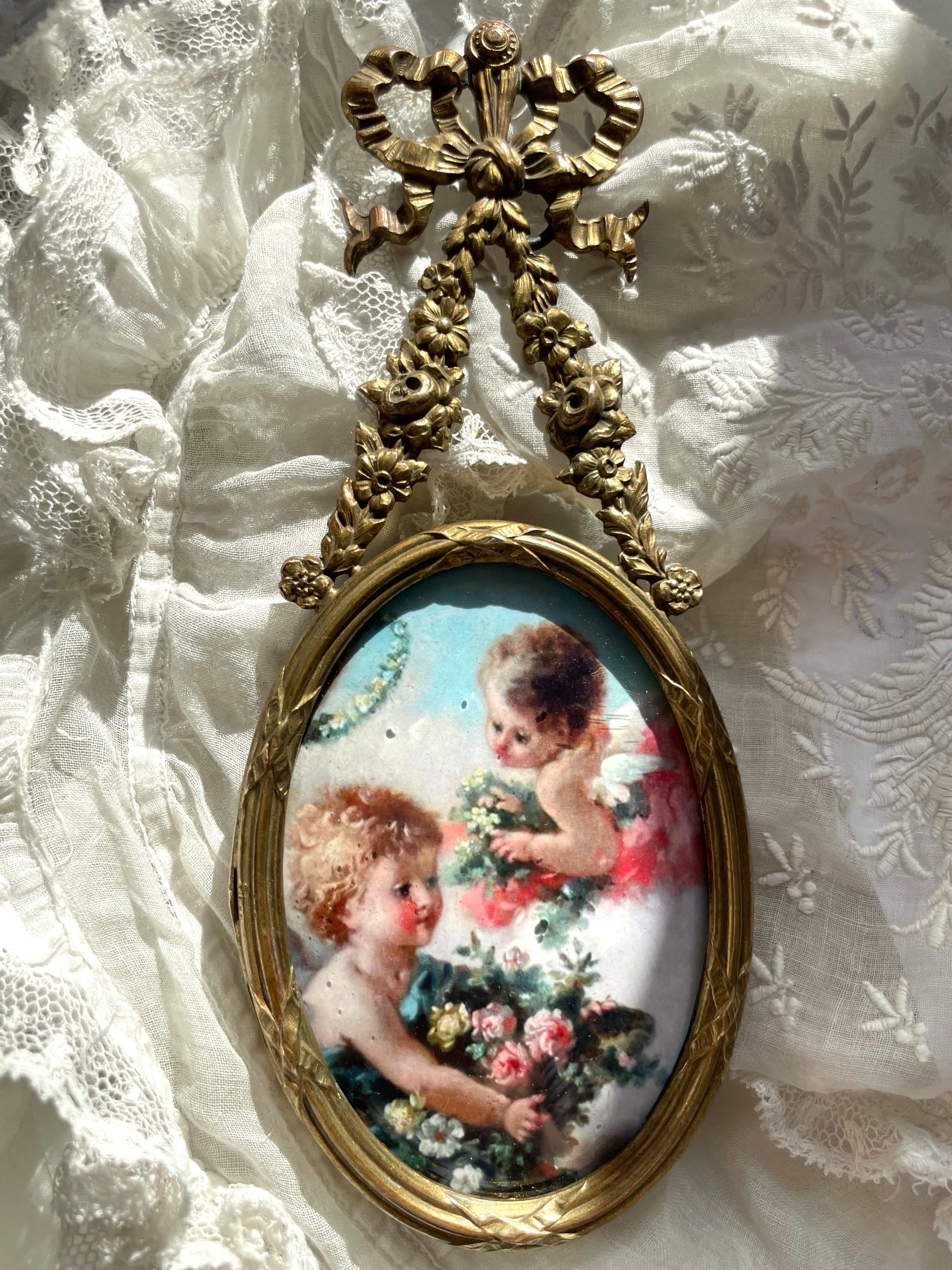 ♡フランスアンティーク　リボンガーランド　薔薇装飾　フォトフレーム　真鍮　楕円型 ♡フランスアンティーク リボンガーランド 薔薇装飾 フォトフレーム