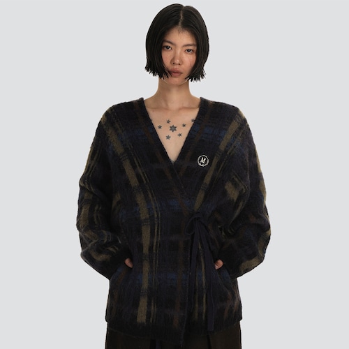 Brushed plaid cardigan A00265