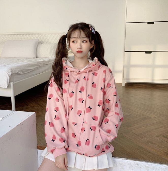 いちごパターンのフリルパーカー | イチゴノクニ