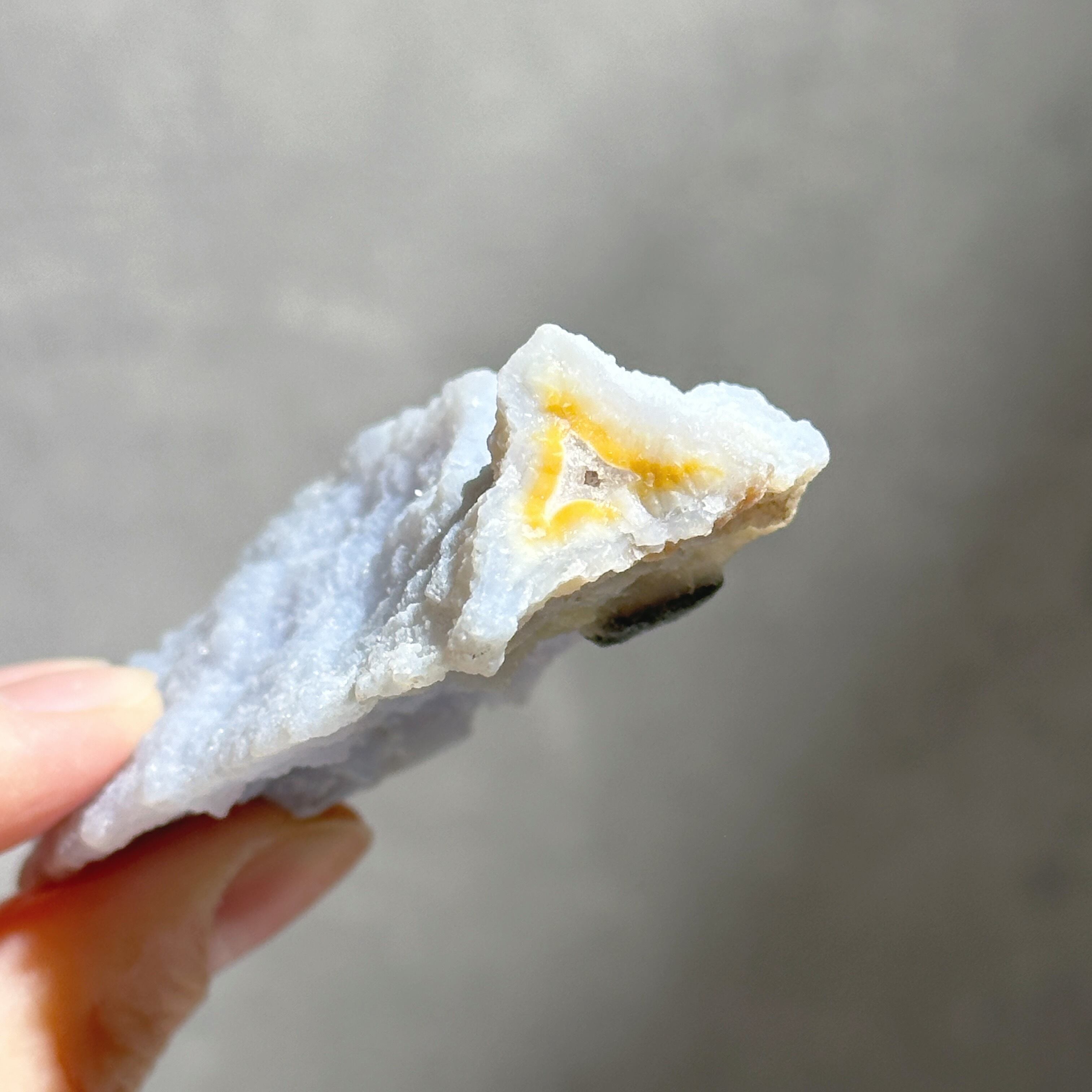 ブルーカルセドニー 原石72◇ Blue Chalcedony ◇天然石・鉱物