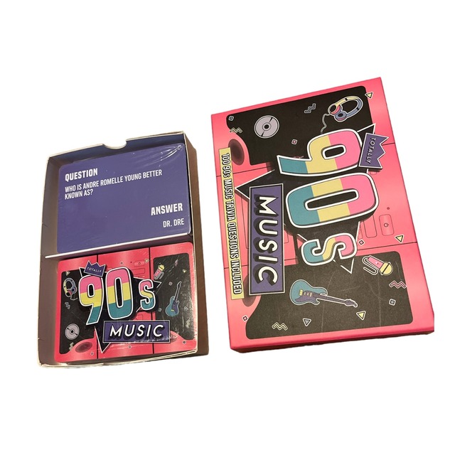 90's トリビアカードゲーム