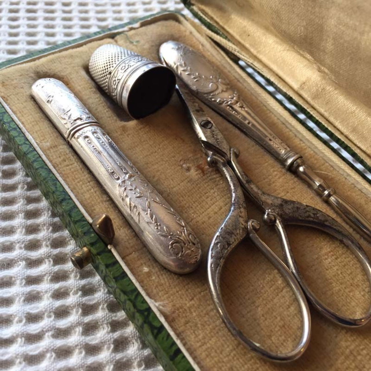 裁縫セット 　ソーイングセット　ミニ（箱付き）　フランスメルスリー 12OTs20