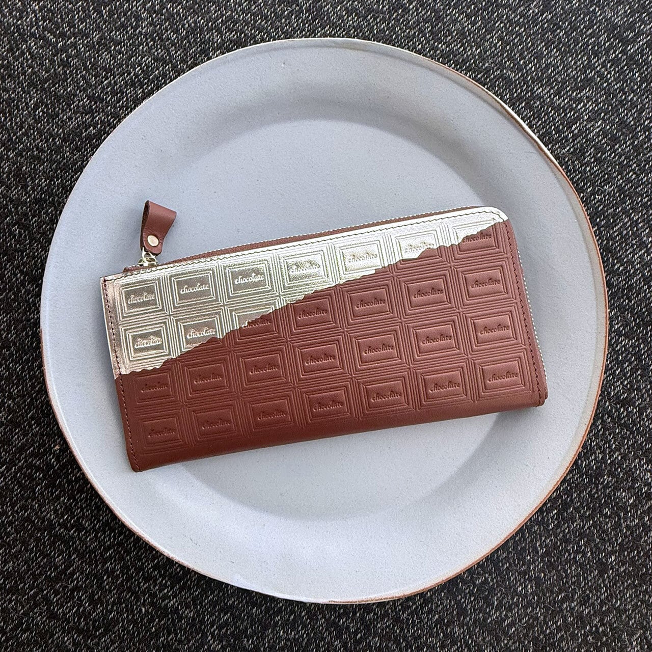 革のチョコ・薄型長財布 スイート (銀の包み紙)