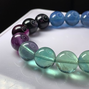 f57キャンディフローライトブレスレット