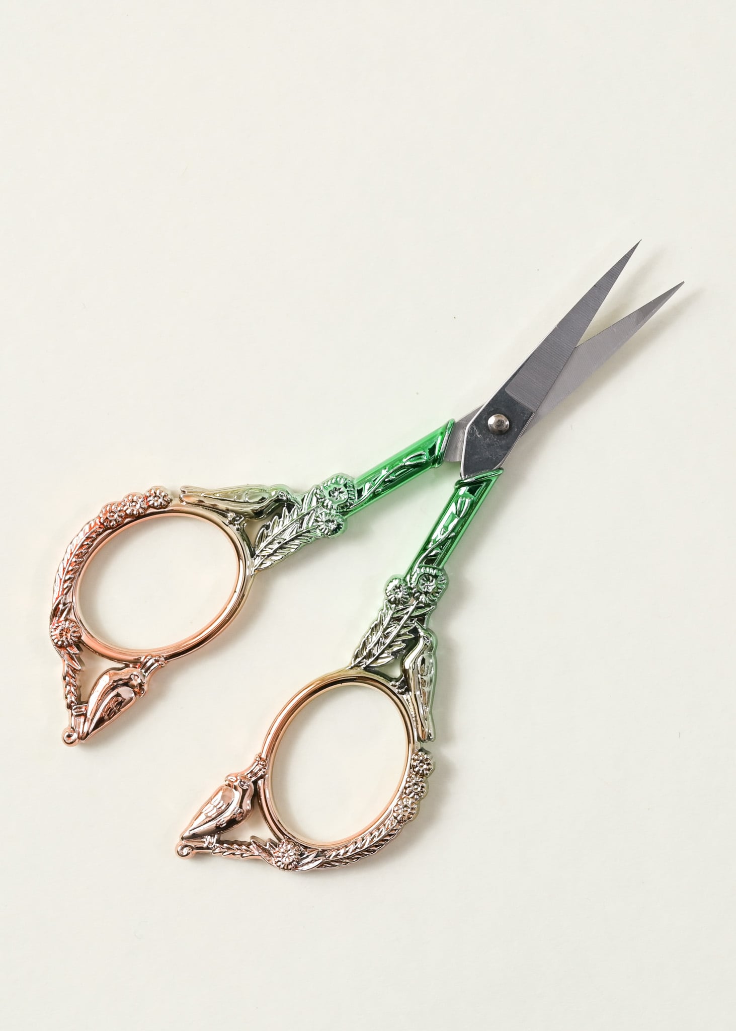 デザインシザー おしゃれハサミ 花柄 鳥 アンティーク調ハサミ