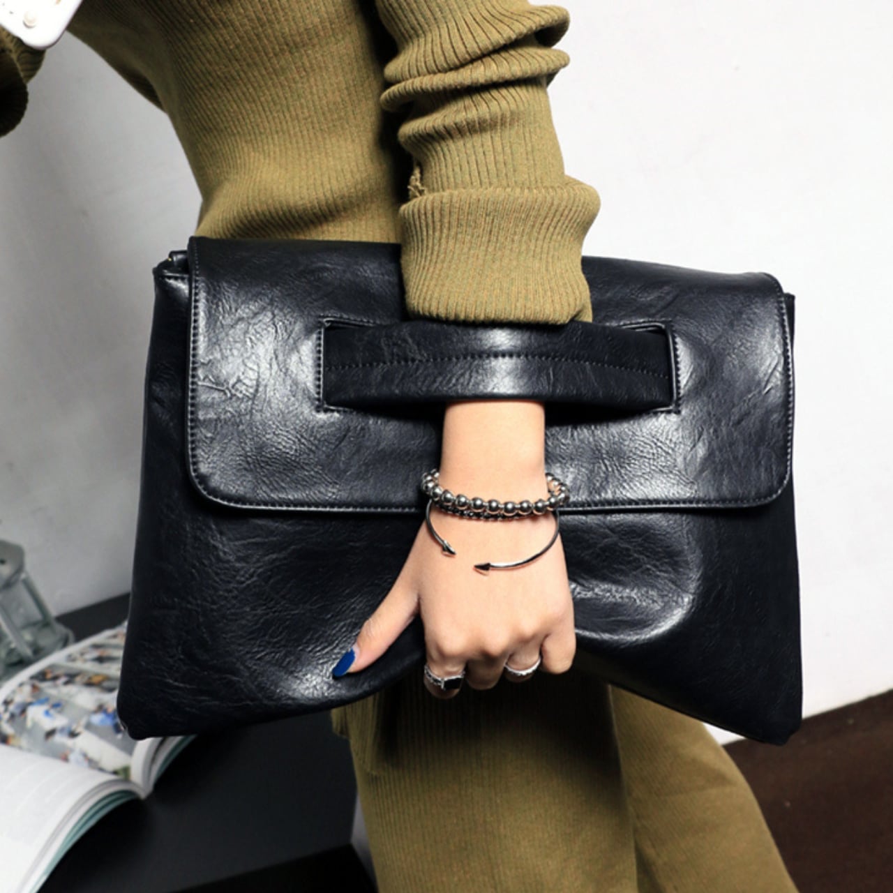 2wayハンドストラップクラッチバッグ 00114