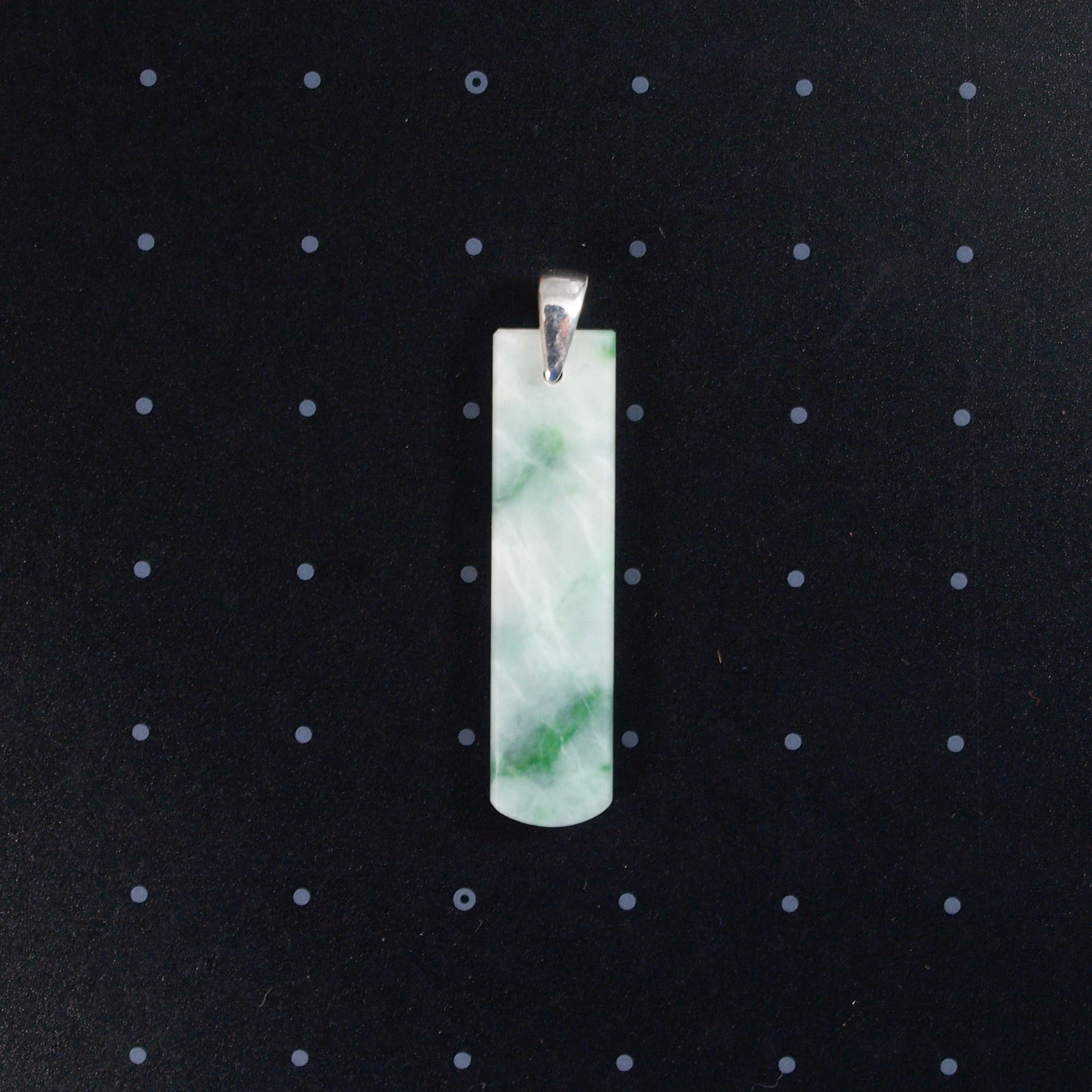 糸魚川翡翠 小滝産 緑 ペンダントトップ 2.0g Itoigaw green Jadeite