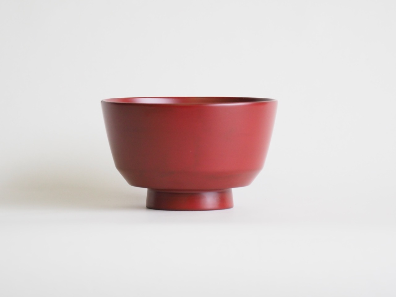 常喜椀 NEO 大｜具沢山の汁物・麺類・丼に最適な大きめ漆椀［黒・朱］| Jo-kiwan NEO (Large) A generously sized urushi-lacquered bowl ideal for hearty soups, noodles, and rice bowls — Black / Vermilion