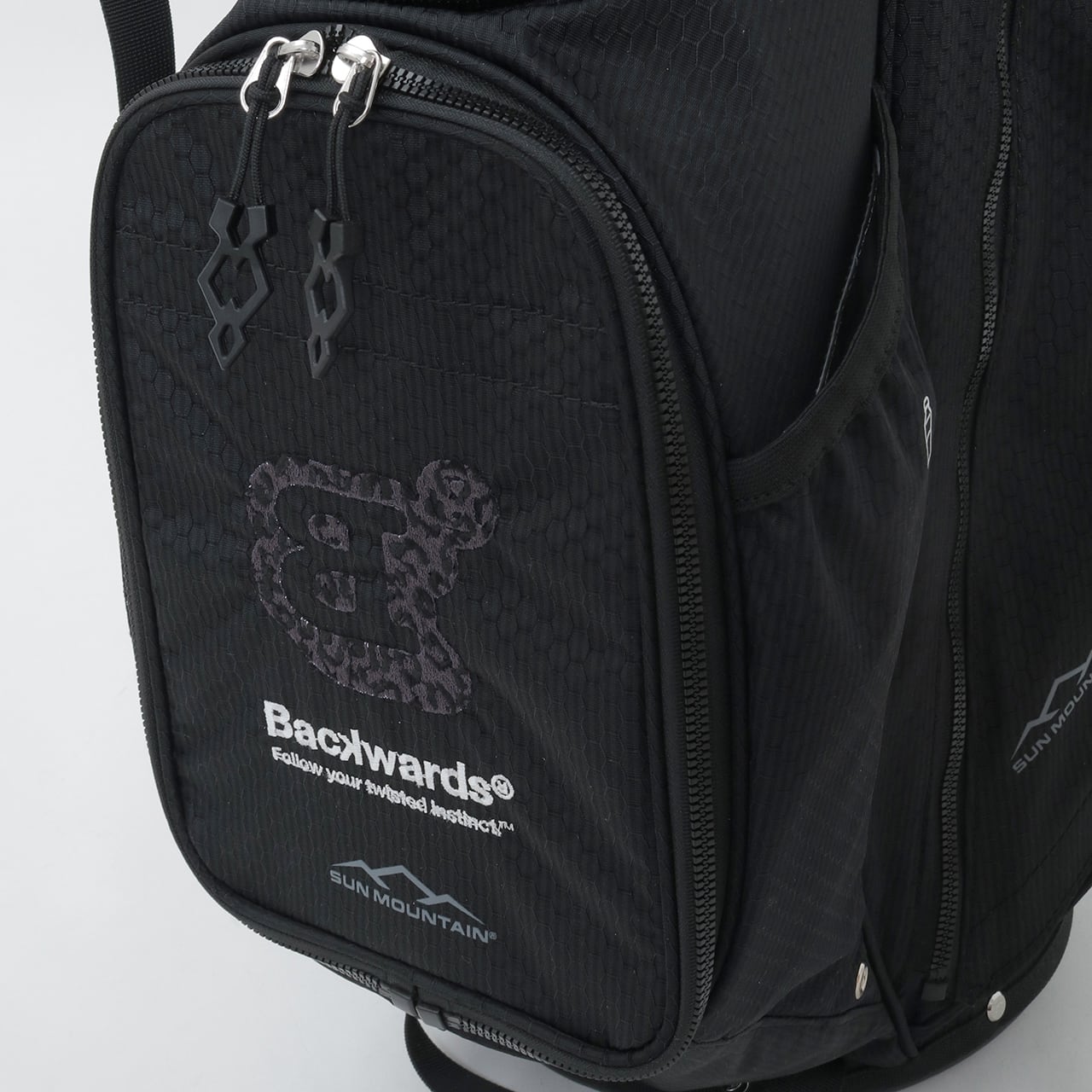 【限定予約販売完売品】Backwards キャディバッグ ブラック Restock】BW x SM Primary LOGO Approach Lite_631-85001-010
