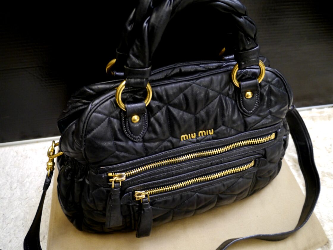 大容量☆miumiu ミュウミュウ マトラッセ キルティングデザイン ハンド  