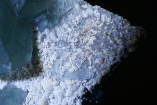 内モンゴル産モランディフローライト/クォーツ Fluorite / Quartz 1646