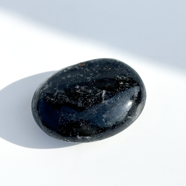 ブラックトルマリン パームストーン52◇ Black Tourmaline ◇天然石・鉱物・パワーストーン・インテリア