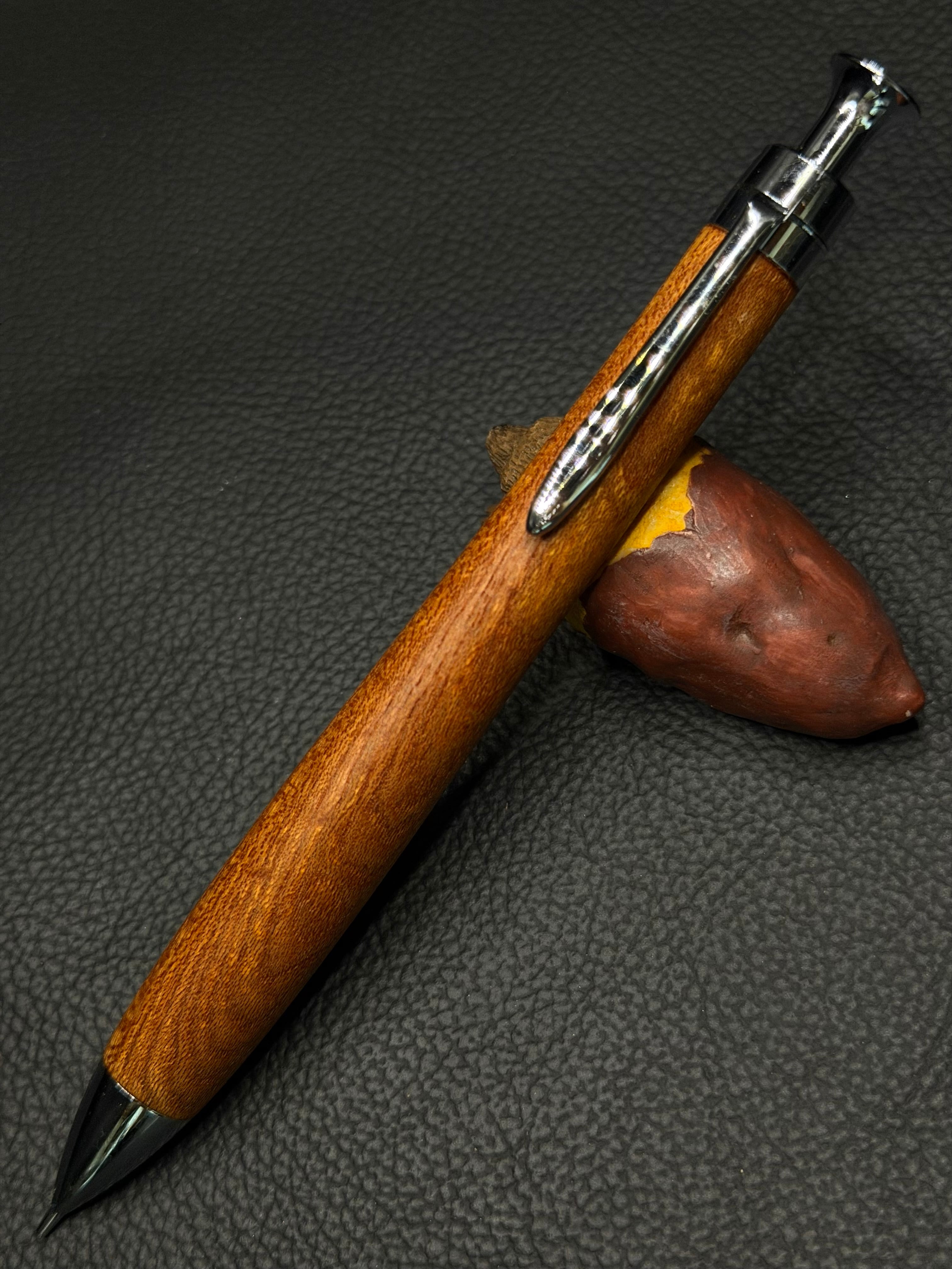 28 黒柿 極上杢 ゴールド金具 0.5シャープペンシル orボールペン