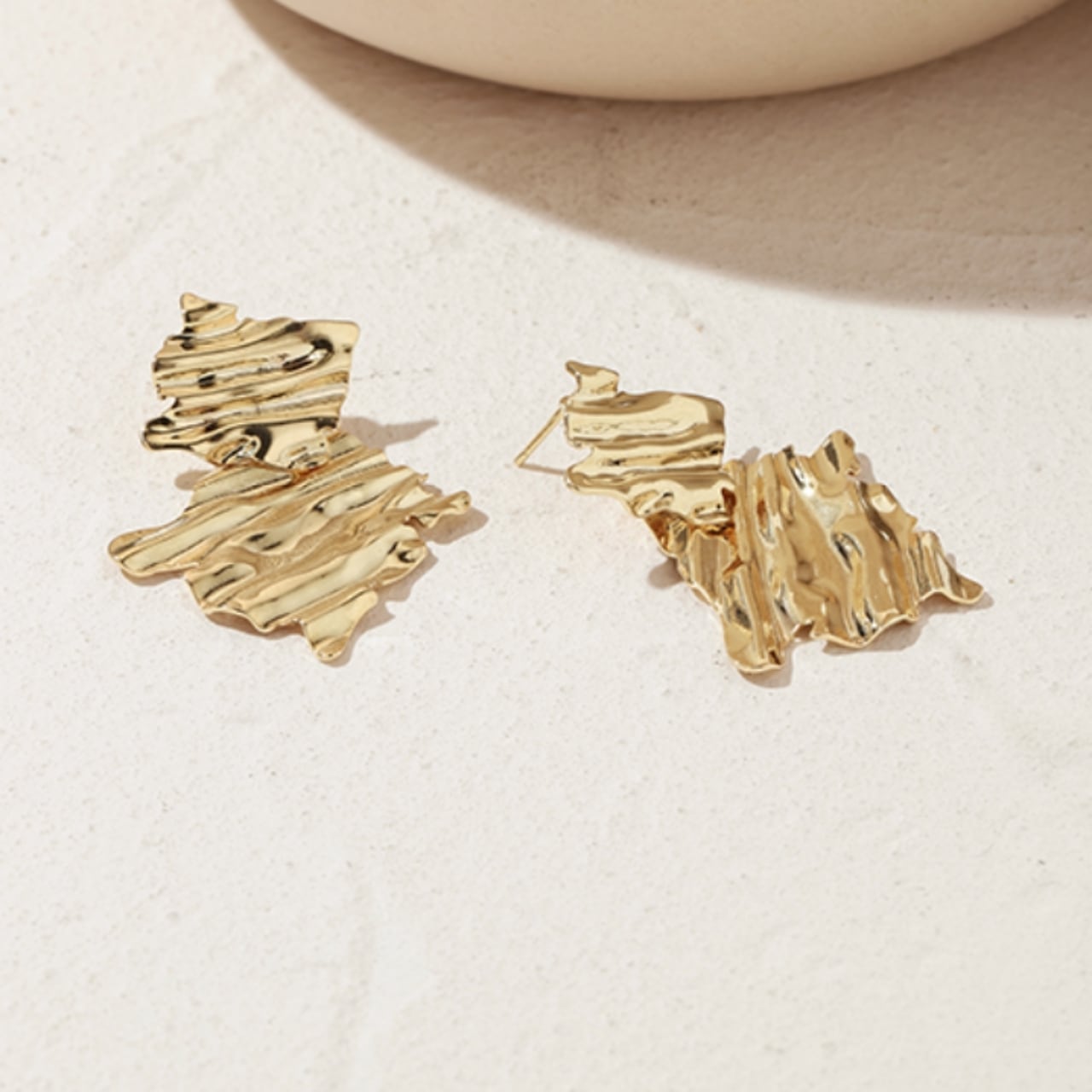 スクエアモチーフゴールドピアス A386