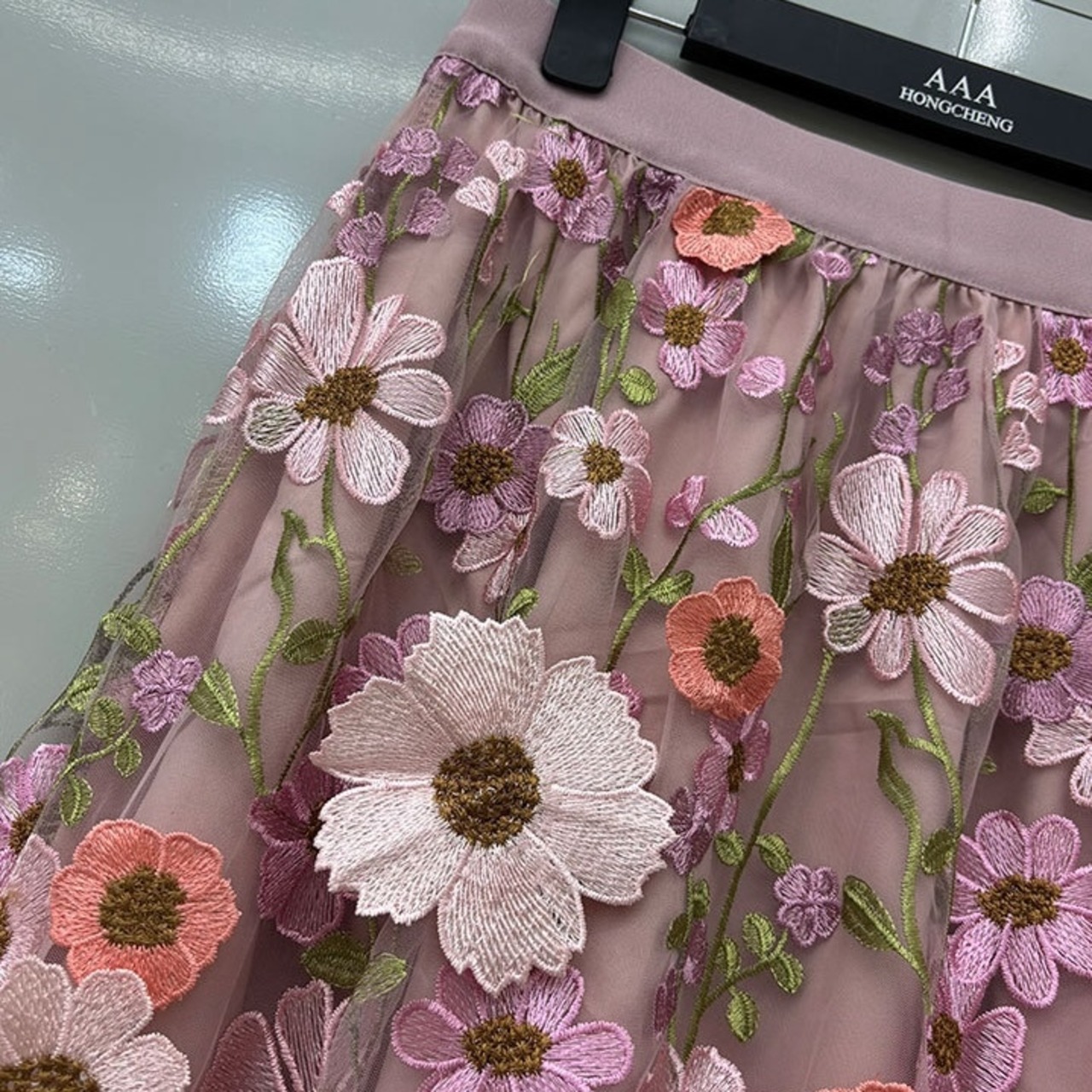 ブラッシュ・ペタル　フラワー刺繍スカート　M25177