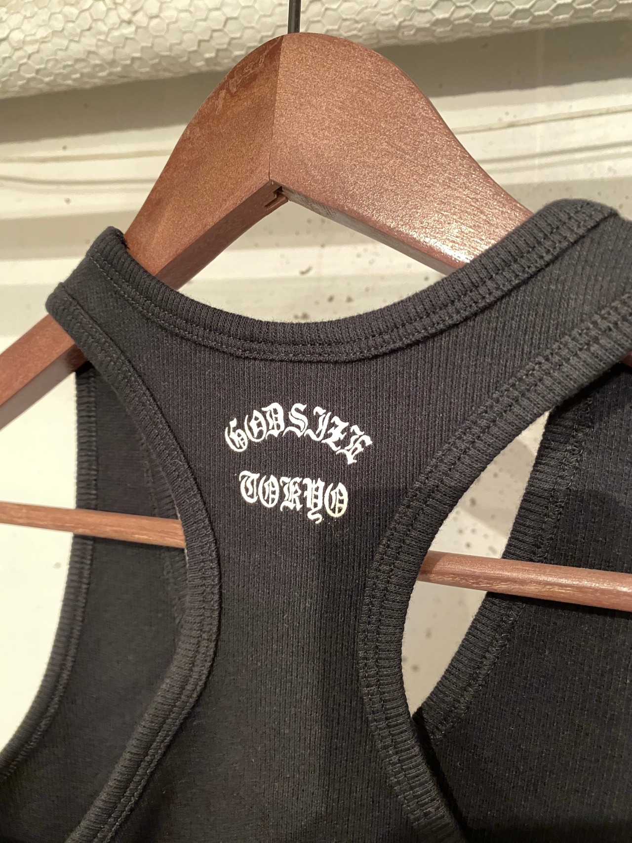 GODSIZE® LOGO TANK TOP [BLACK]