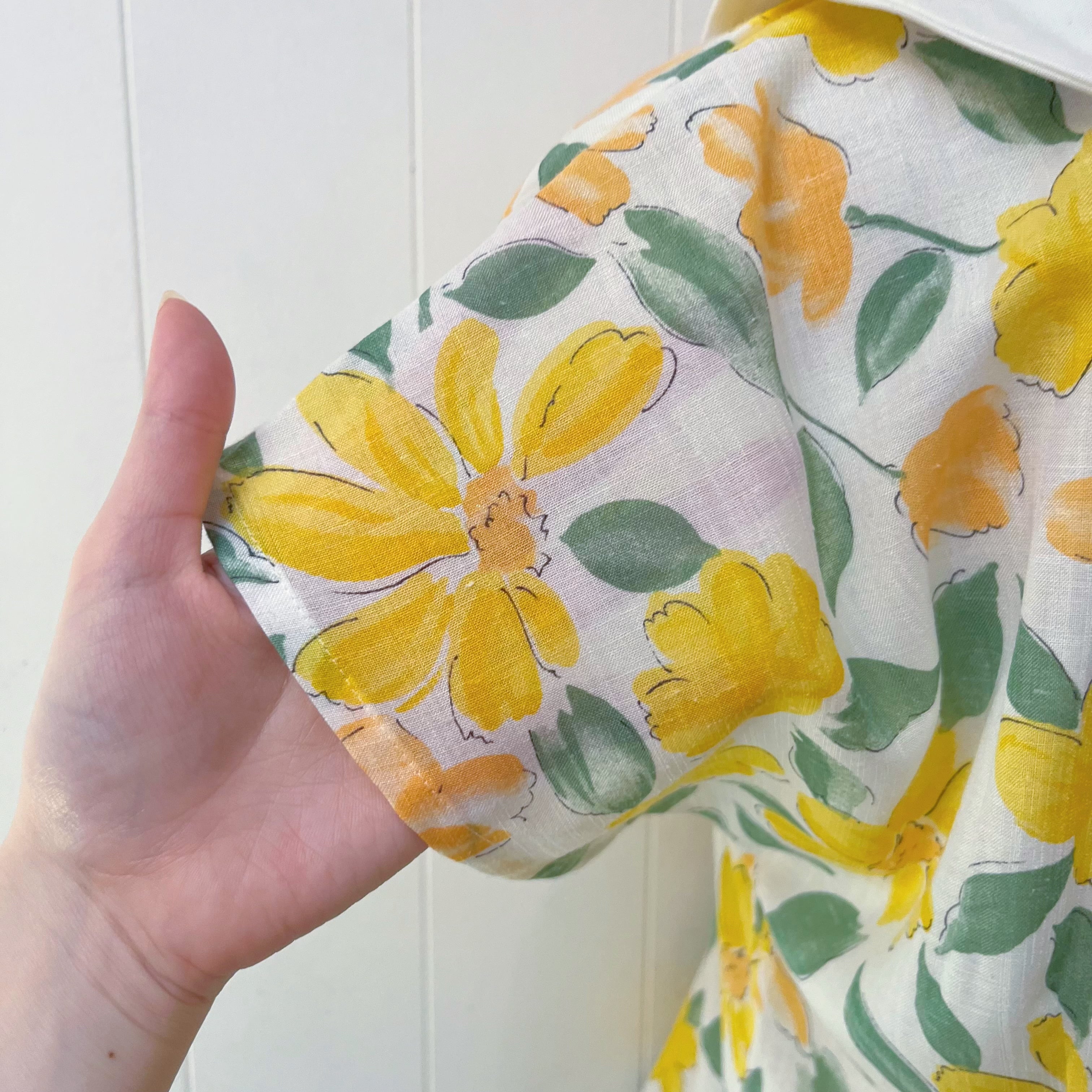 lemon yellow flower white collar blouse