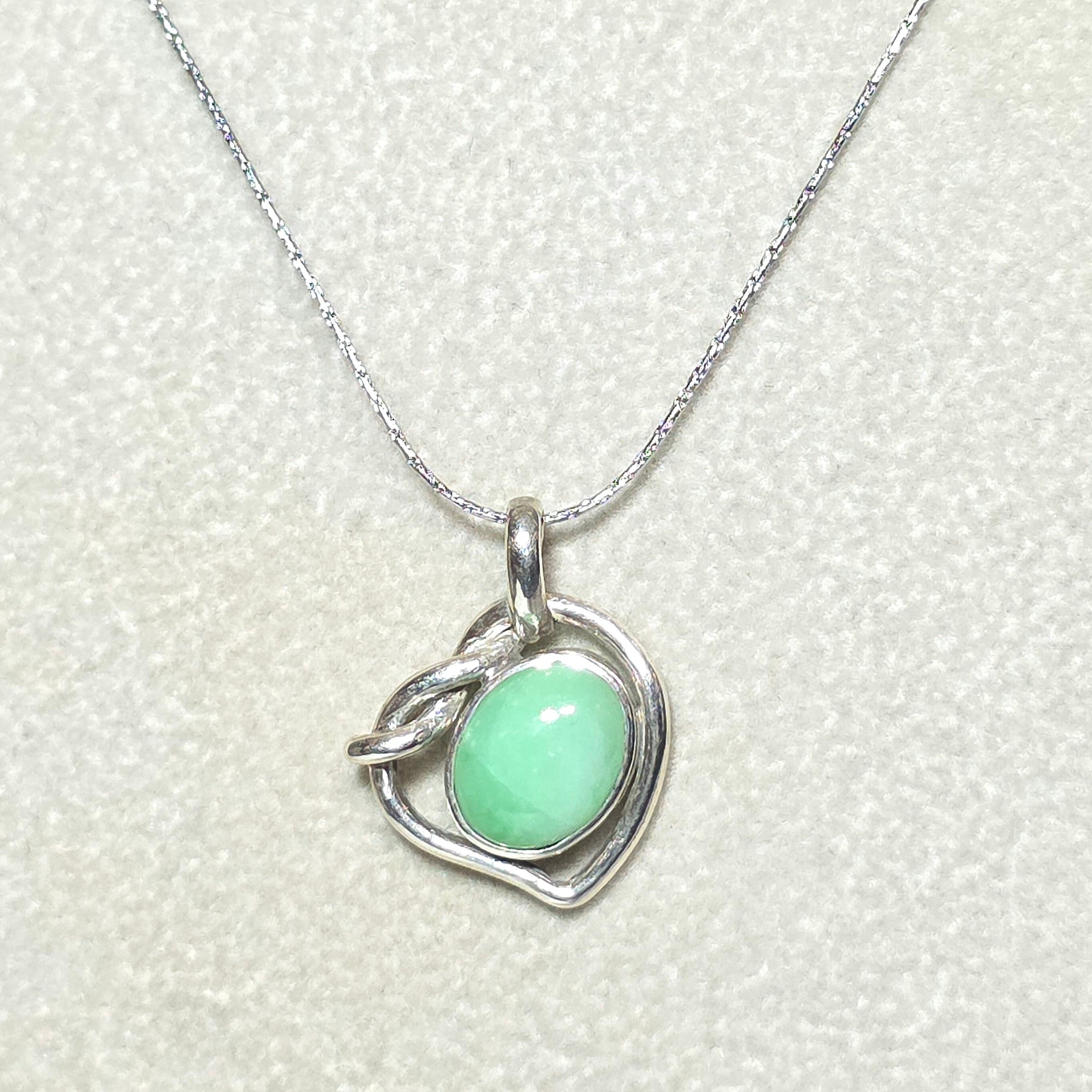 糸魚川翡翠ペンダントトップ:金具SILVER 付き BPT0606 | 糸魚川翡翠