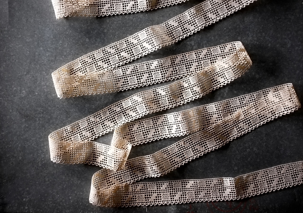 1900s フランス 100x4c リネン 鏡の国デイジーとアンティークレース r9m