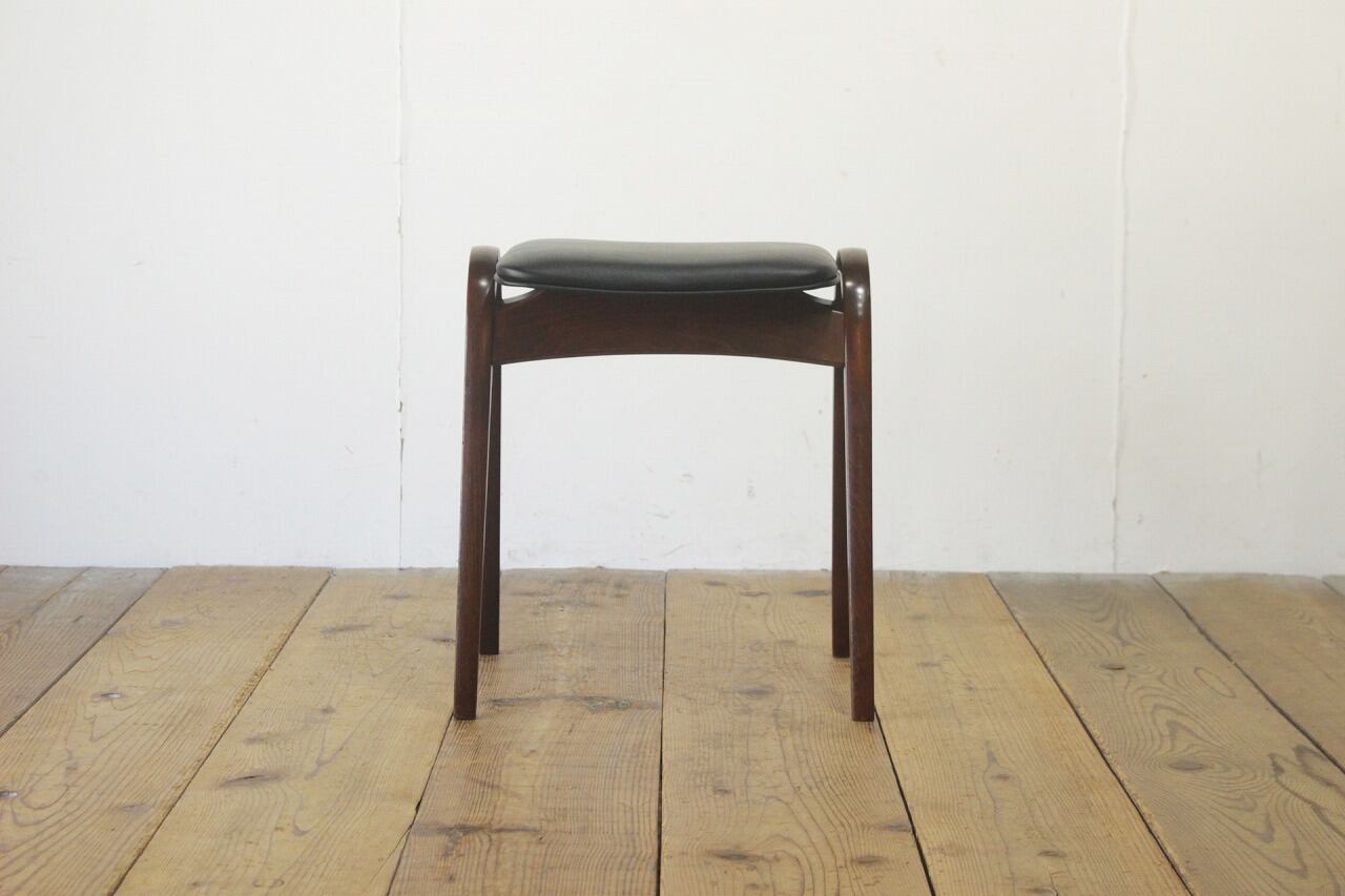 秋田木工 剣持勇 張替え済み スタッキングスツール No.202 チェア 曲げ木 秋田木工 剣持勇 張替え済み スタッキングスツール No.202 チェア 曲げ木